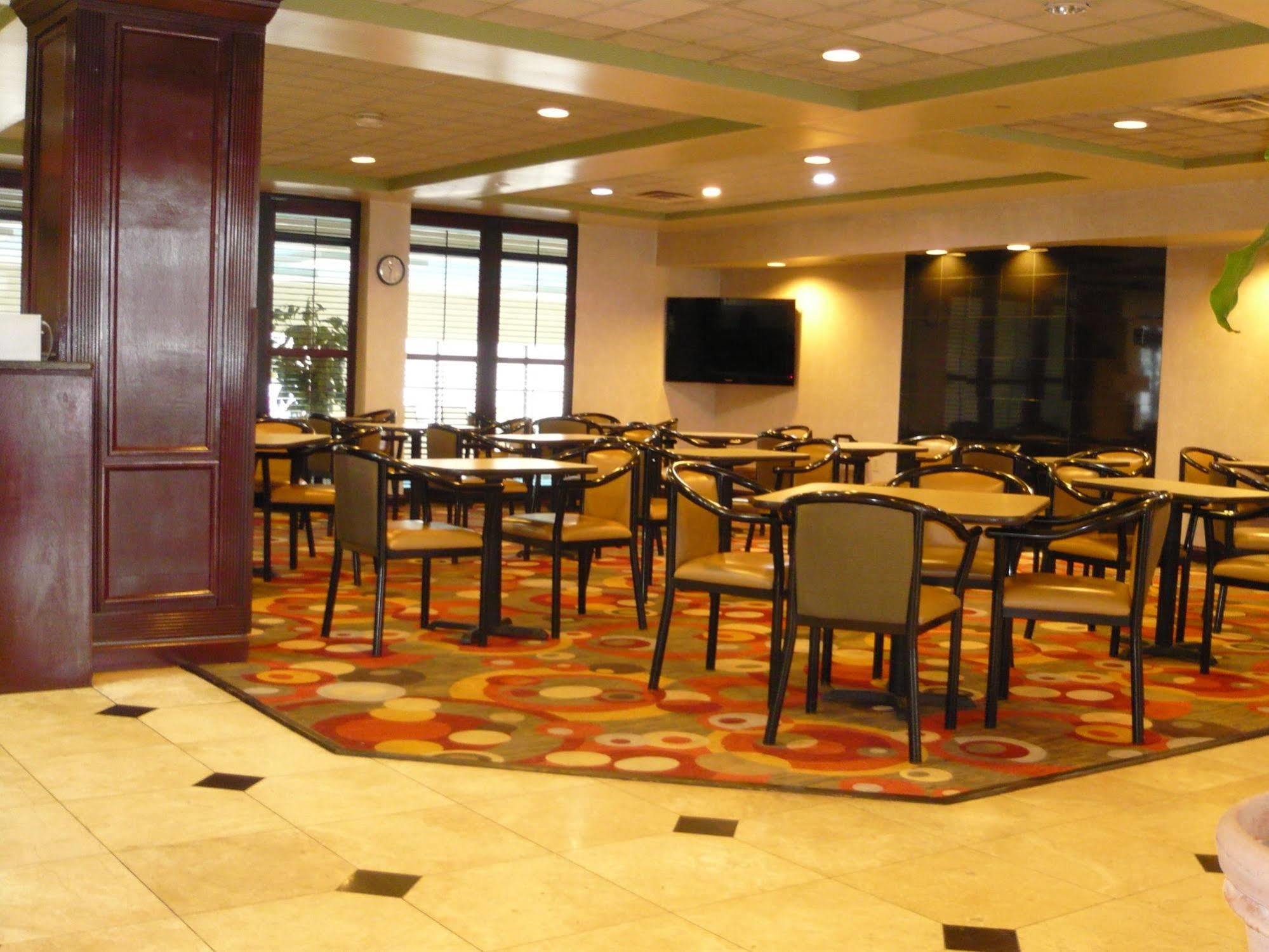 Wingate By Wyndham - Streetsboro Hotel Exterior photo